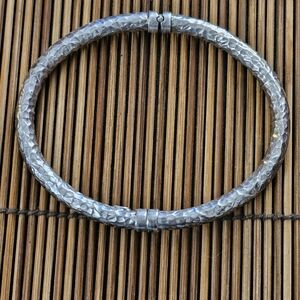 925 Silver Hinged Hammered Bangle Bracelet (Vintage)